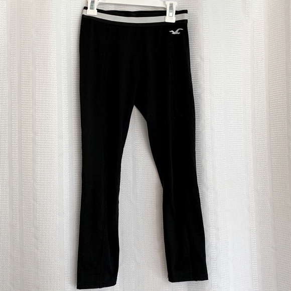 Hollister Pants - Hollister Black Cropped Leggings XS Y2K Retro  Classic Workout